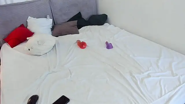 AvenGlow online show from 19, 4, 2026