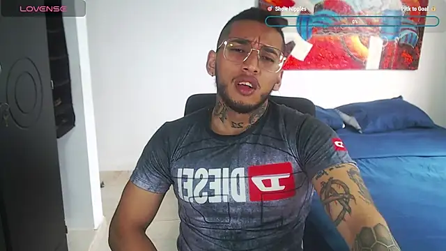 Snapshot of LucaVanden chatting on 31, 10, 2025 LucaVanden online show from 31, 10, 2025