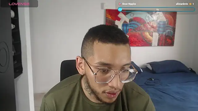 Snapshot of LucaVanden chatting on 3, 11, 2025 LucaVanden online show from 3, 11, 2025