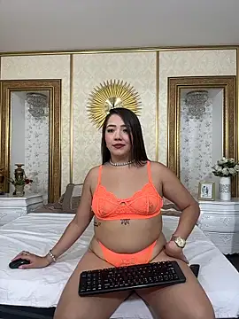 Hannahpradaa  online show from 4, 11, 2025