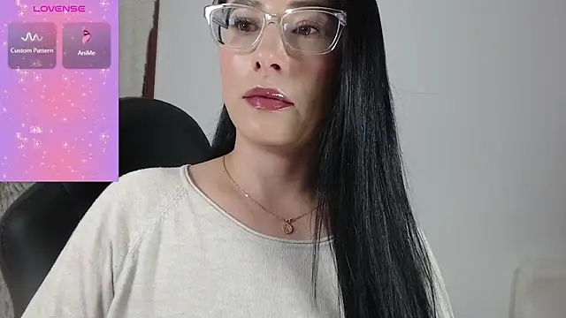 Snapshot of Emma_Hotkiss chatting on 16, 7, 2026 Emma Hotkiss online show from 16, 7, 2026