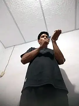 Alex Sweeting online show from 25, 11, 2025