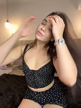 Snapshot of BabyShy- chatting on 13, 11, 2025 BabyShy- online show from 13, 11, 2025