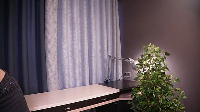 JulienneHauptman online show from 4, 11, 2025