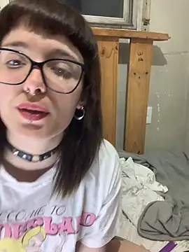 Snapshot of xlucifer13 chatting on 18, 11, 2025 xlucifer13 online show from 18, 11, 2025