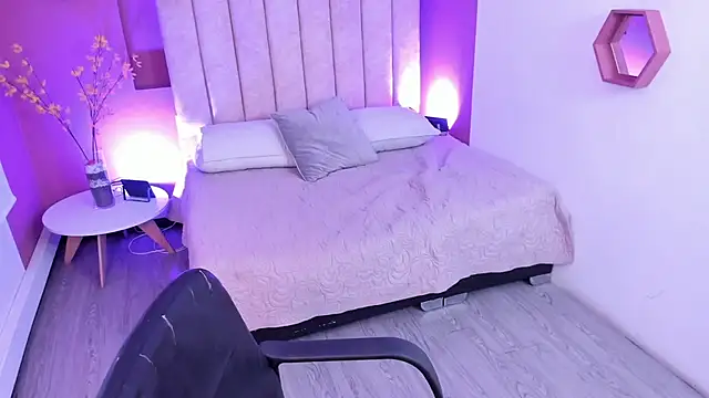 mia jagger online show from 7, 2, 2026