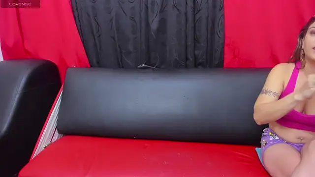 Snapshot of In_my_room_anything_goes chatting on 10, 7, 2026 In my room anything goes online show from 10, 7, 2026