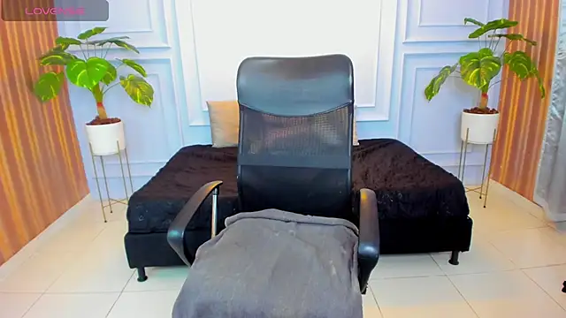 Samantharoseee  online show from 13, 1, 2026