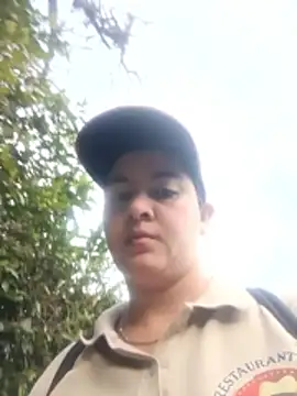 Snapshot of Camila-Valverde chatting on 28, 11, 2025 Camila-Valverde online show from 28, 11, 2025