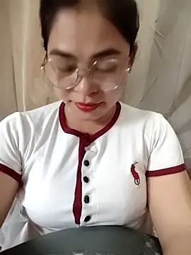 Snapshot of Bamboo-niee123 chatting on 3, 4, 2026 Bamboo-niee123 online show from 3, 4, 2026