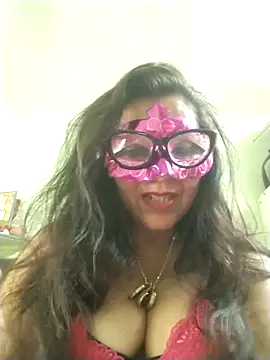 Snapshot of LOVE__RANI chatting on 2, 11, 2025 LOVE RANI online show from 2, 11, 2025