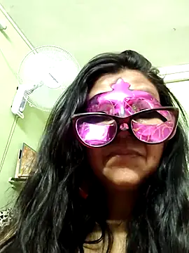 LOVE  RANI online show from 13, 7, 2026