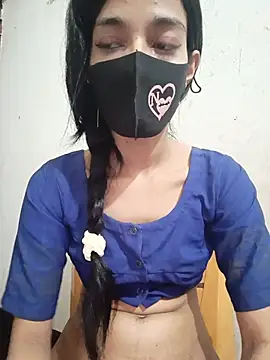 Green LaDY66 online show from 24, 6, 2026
