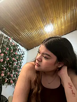 Tharafresneda  online show from 29, 10, 2025