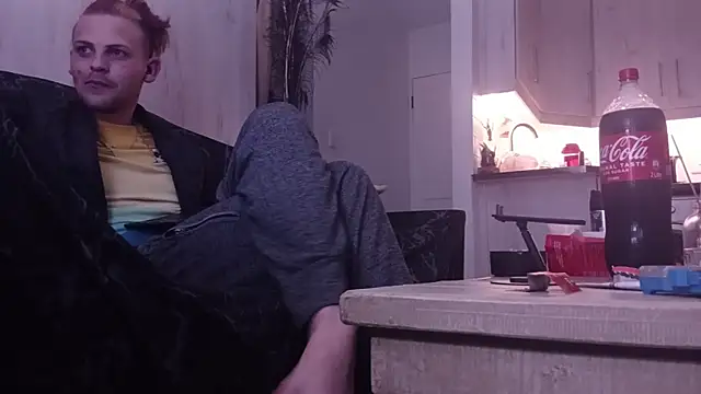 THOMMONSTER5299 online show from 13, 12, 2025