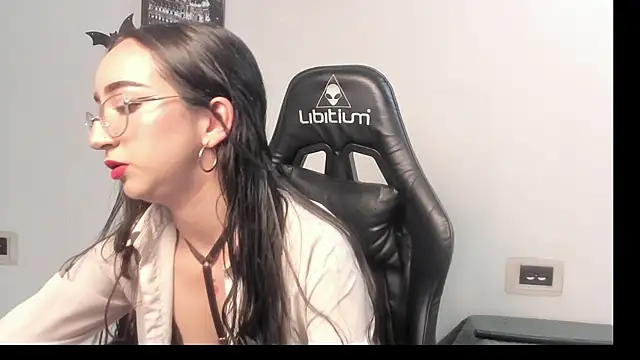 Snapshot of LindsayWild chatting on 3, 11, 2025 LindsayWild online show from 3, 11, 2025