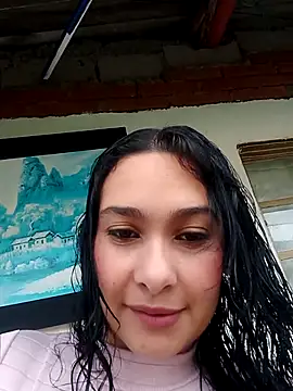 Snapshot of Isa-Giraldo chatting on 31, 10, 2025 Isa-Giraldo online show from 31, 10, 2025