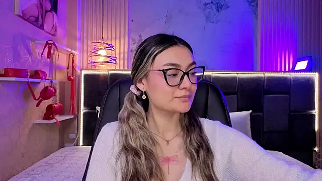 Im-Lola online show from 20, 12, 2025