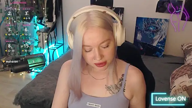 Snapshot of lisa_alen chatting on 29, 10, 2025 lisa alen online show from 29, 10, 2025