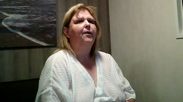 Sylviastar46 online show from 28, 3, 2026