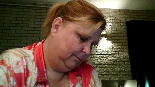 Sylviastar46 online show from 17, 4, 2026