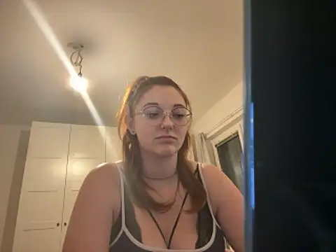 YoungLina online show from 3, 12, 2025