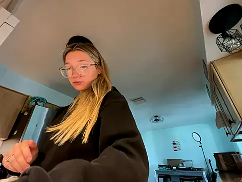 hatgirlsolo online show from 29, 11, 2025