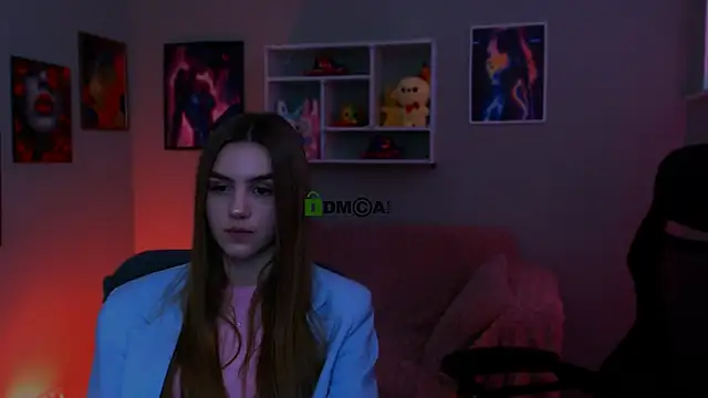 lisa dark  online show from 28, 4, 2026