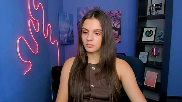 lisa dark  online show from 26, 5, 2026