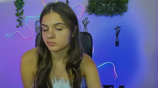 lisa dark  online show from 17, 7, 2026
