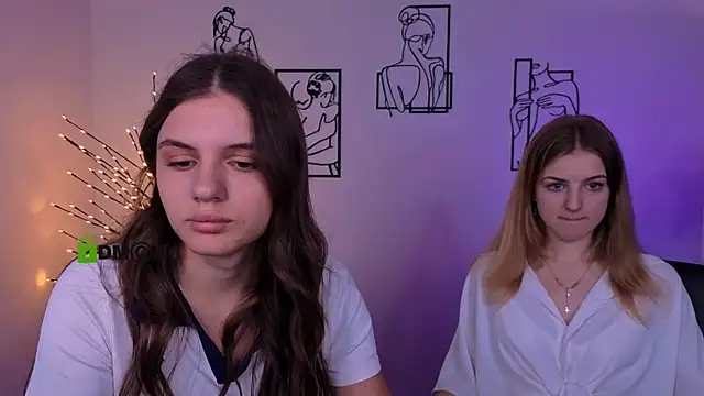 lisa dark  online show from 22, 7, 2026