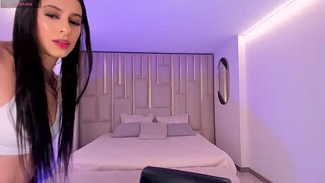 BellaConnorX online show from 8, 5, 2026