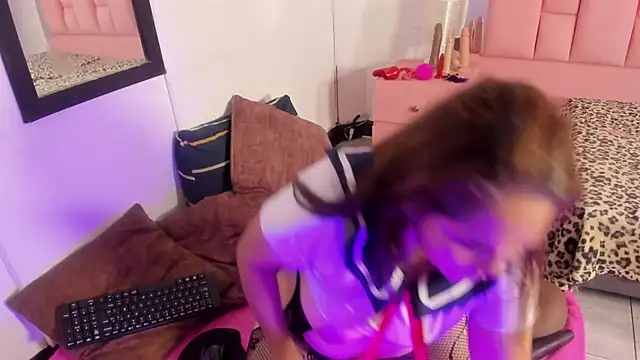 Evaa white online show from 21, 2, 2026