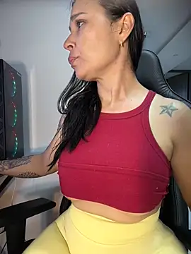 Snapshot of Natural_BIGASS_Nina chatting on 9, 6, 2026 Natural BIGASS Nina online show from 9, 6, 2026