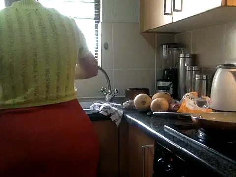 NewBeginnings8 online show from 1, 11, 2025