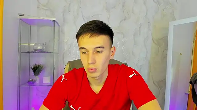 Snapshot of MarkKullen chatting on 2, 11, 2025 MarkKullen online show from 2, 11, 2025