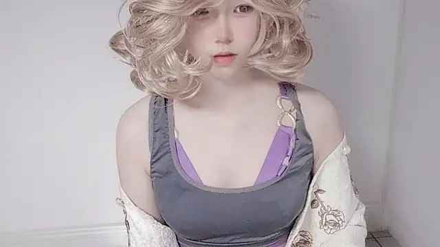 JuliaNoir online show from 18, 3, 2026