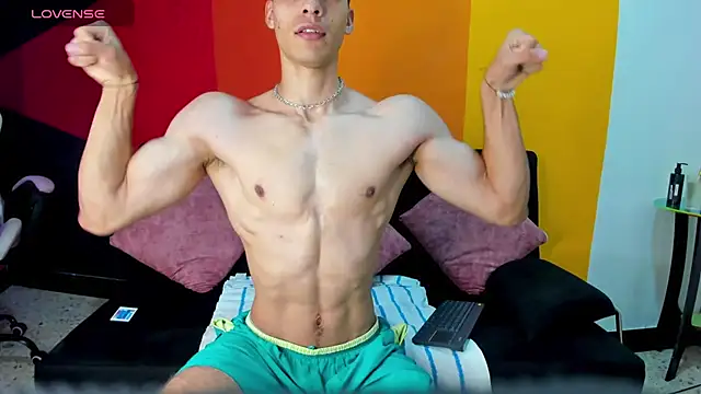 AlessioVitale online show from 3, 12, 2025