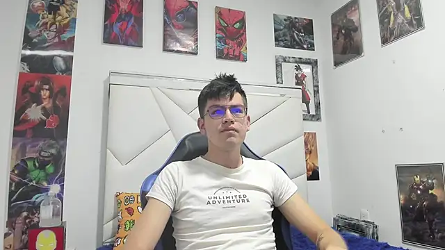 Snapshot of NICK_VERS chatting on 7, 11, 2025 NICK VERS online show from 7, 11, 2025