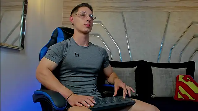 Snapshot of MAXTHOMSON chatting on 14, 2, 2026 MAXTHOMSON online show from 14, 2, 2026