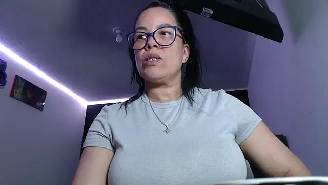 sofia lopez70 online show from 16, 4, 2026