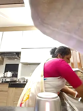 Hot-Sana2 online show from 13, 4, 2026