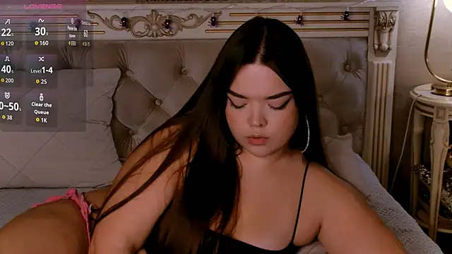 Snapshot of NaomiAster chatting on 4, 11, 2025 NaomiAster online show from 4, 11, 2025