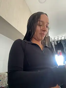 Brunettecollins05 online show from 27, 2, 2026