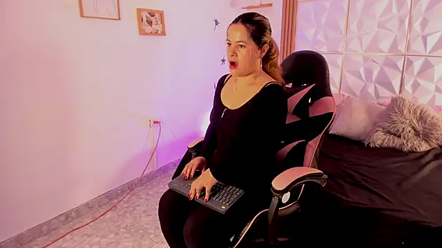 Dulce Ferrer18 online show from 30, 3, 2026