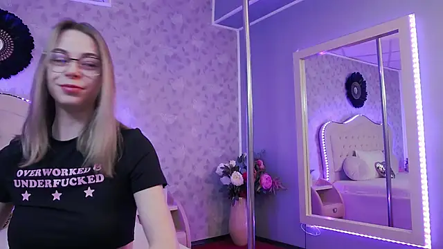 GracieCute online show from 3, 3, 2025