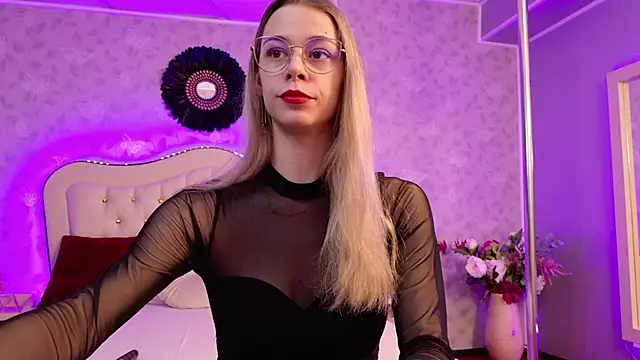 Snapshot of GracieCute chatting on 20, 6, 2026 GracieCute online show from 20, 6, 2026
