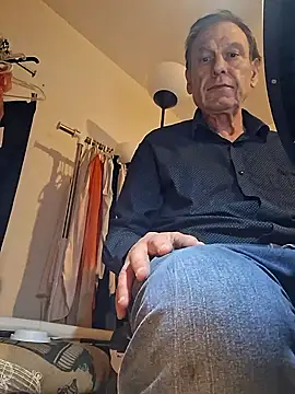 Snapshot of rando120001 chatting on 22, 3, 2026 rando120001 online show from 22, 3, 2026