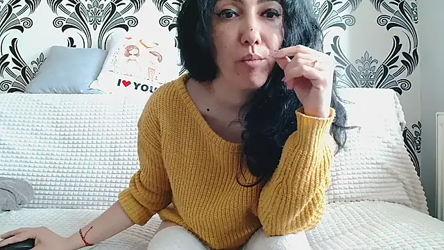 CharmingPearl online show from 14, 4, 2026