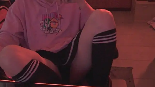 Snapshot of Liv_shy666 chatting on 1, 11, 2025 Liv shy666 online show from 1, 11, 2025